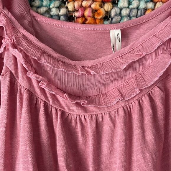 NWT Anthropologie Romantic top. Super cute!! - Picture 4 of 4